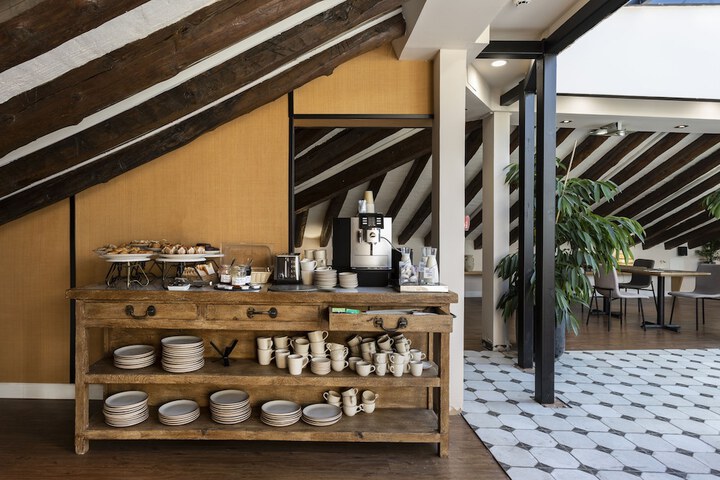 Breakfast/Coffee Service 64 of 86