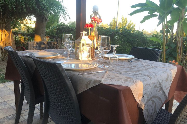 Dining 36 of 54