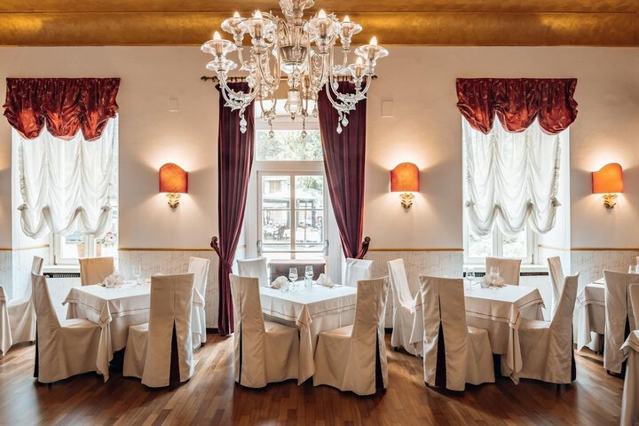Dining 116 of 124