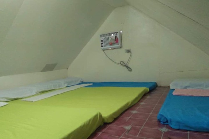 Room 17 of 17