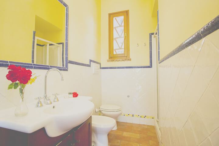 Room 18 of 31