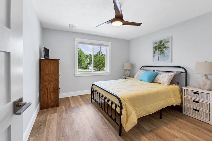 Room 2 of 29