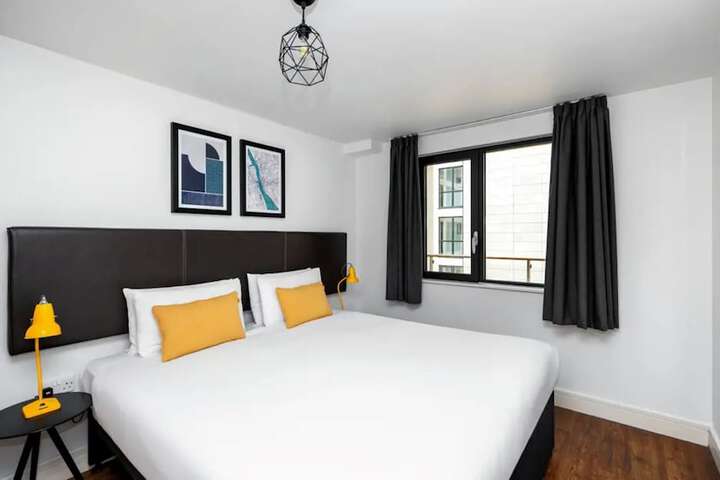 Room 4 of 62