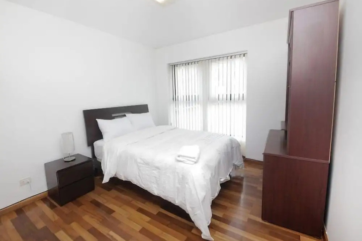MV4 Great Location Walking Distance to Larcomar and Wong