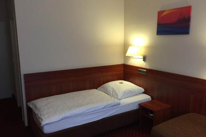 Room 9 of 47