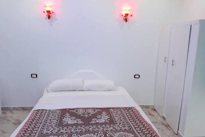 Room 21 of 151