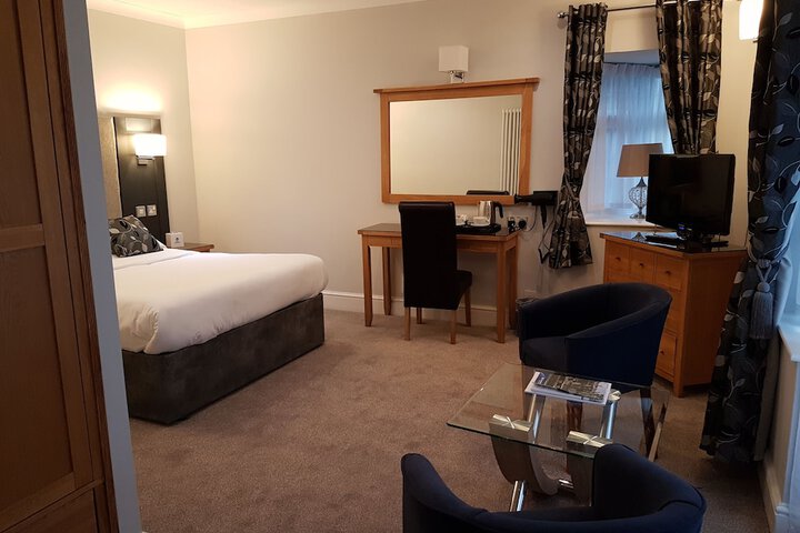 Room 5 of 75