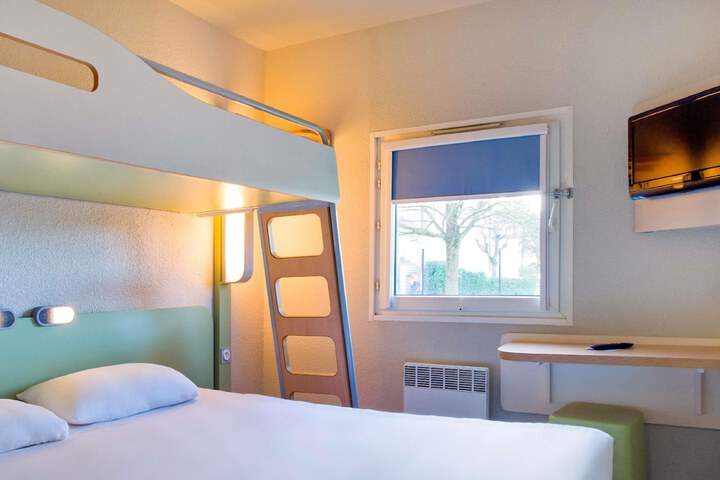 Room 12 of 44