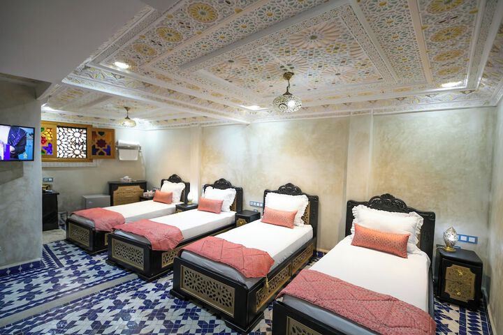 Room 10 of 20