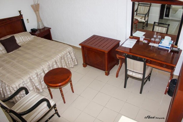 Room 25 of 62