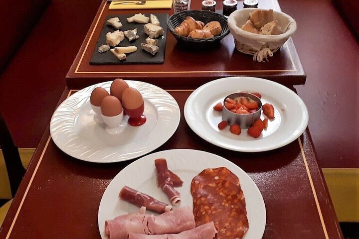 Breakfast/Coffee Service 10 of 13