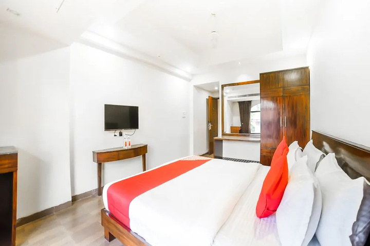 Room 3 of 19