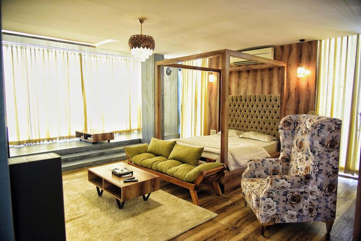 Room 5 of 51