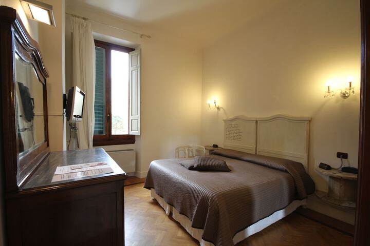 Room 12 of 31