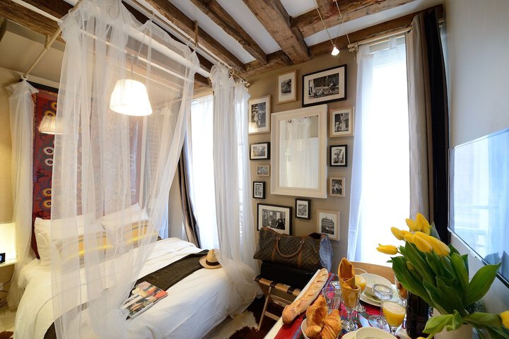 Room 85 of 648