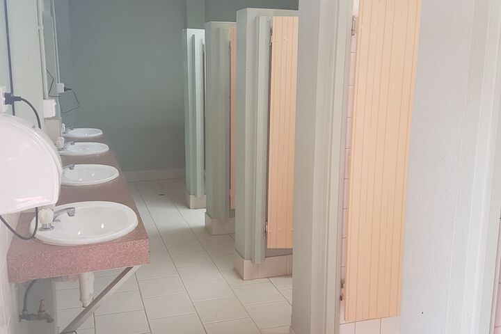 Room 7 of 32