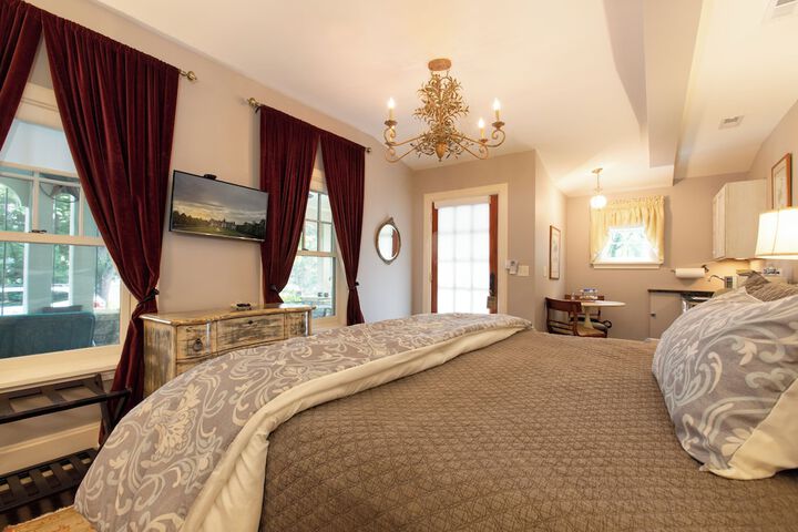 Room 25 of 61