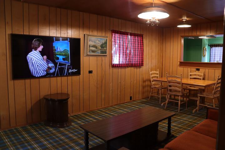Room 43 of 77