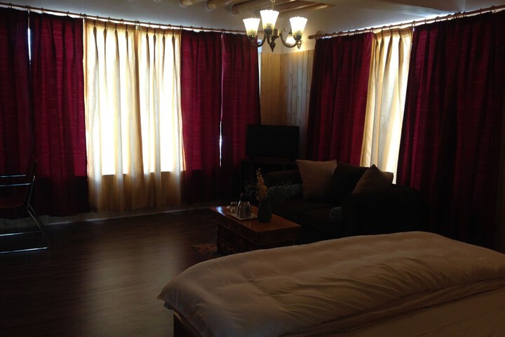 Room 26 of 43