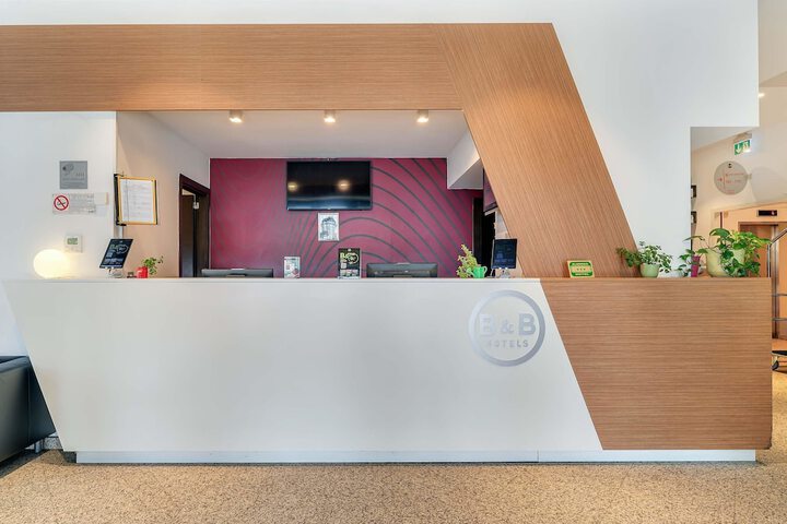 Guest Lobby