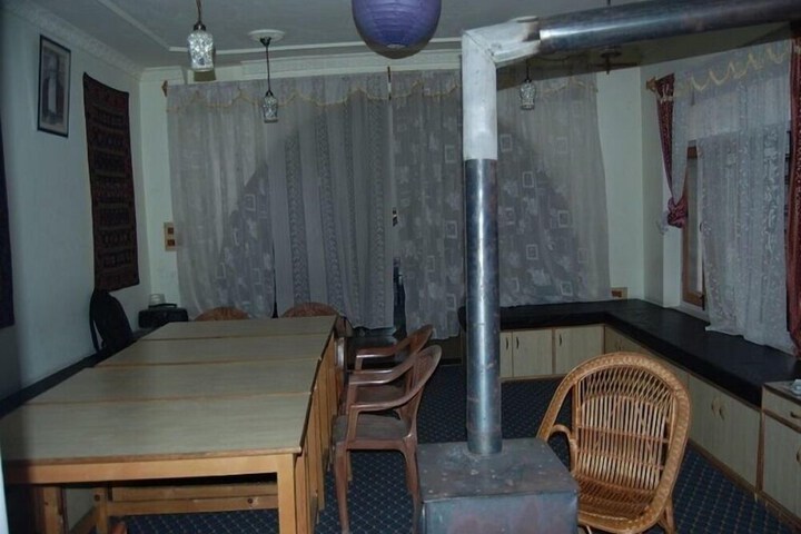Concierge desk