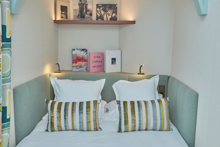 Room 8 of 35