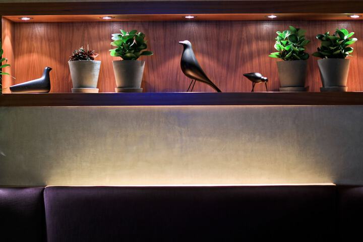 Lounge 51 of 67