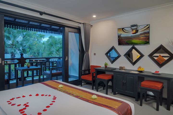 Room 15 of 76