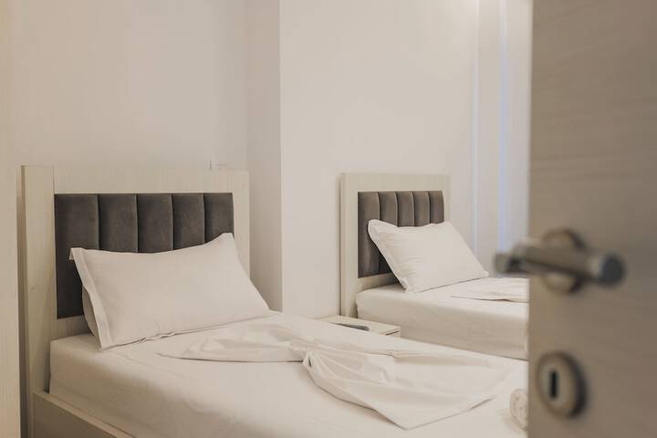 Room 6 of 64
