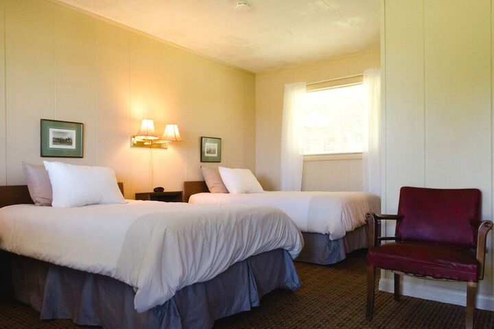 Room 5 of 17
