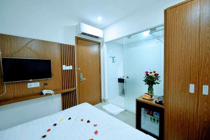 Room 26 of 46
