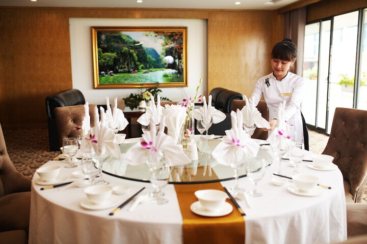 Dining 73 of 122