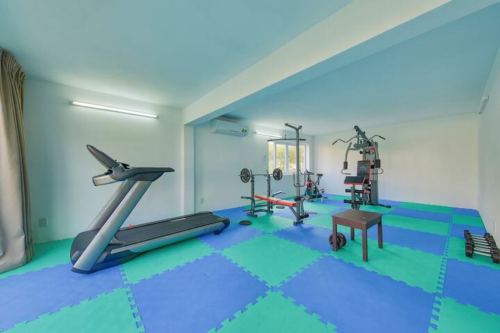 Hotel with Gym