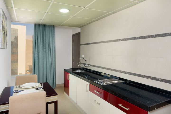 Room 11 of 27