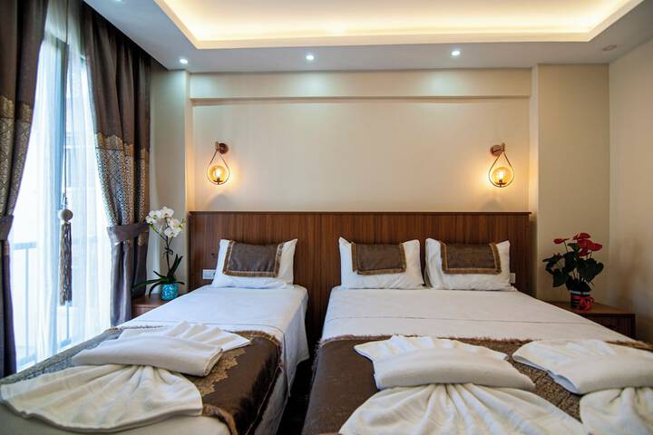 Room 32 of 62