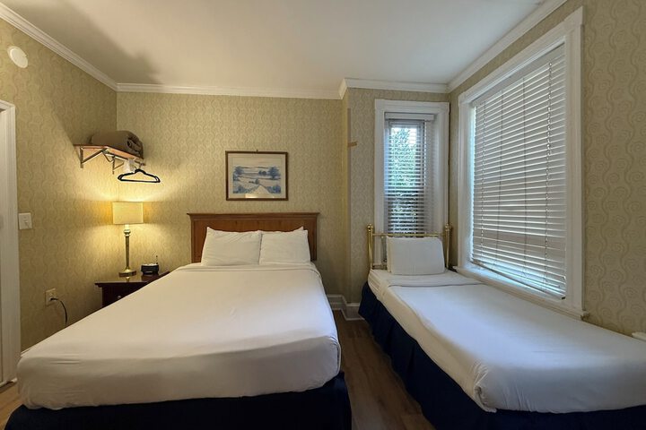 Room 22 of 66