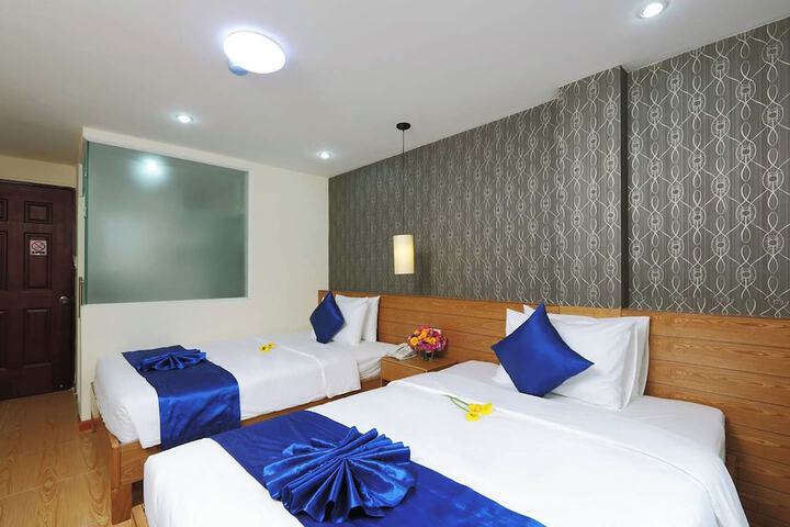 Room 18 of 36