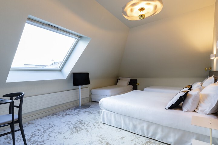Room 14 of 36