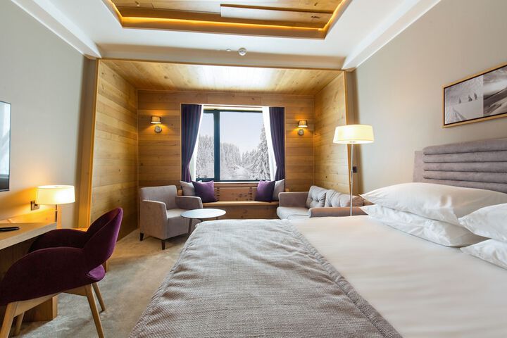Room 28 of 81