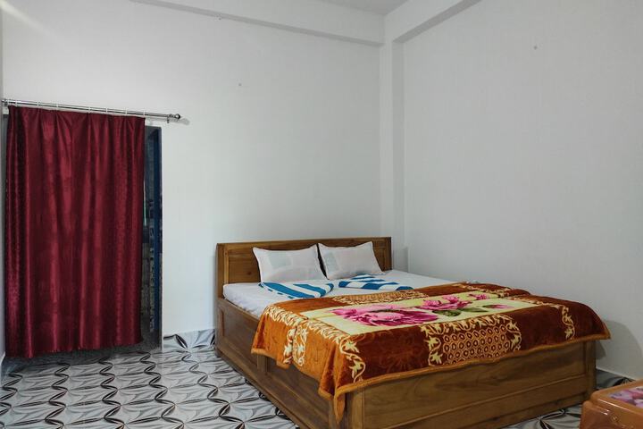 Room 8 of 21