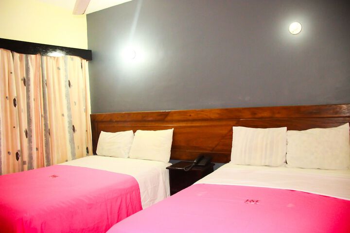 Room 2 of 8