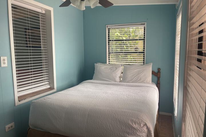 Room 37 of 131
