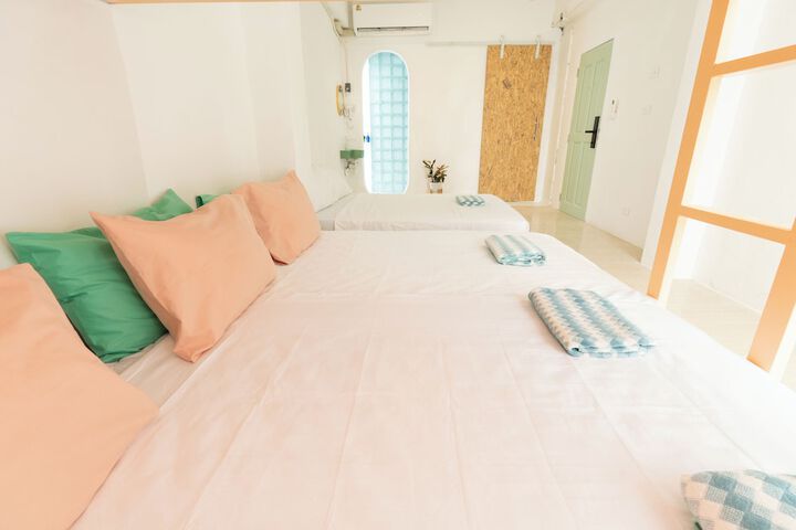 Room 16 of 31