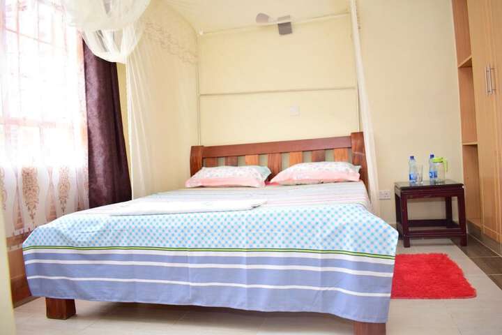 Room 8 of 28