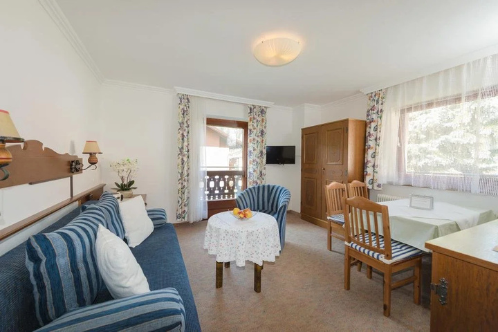 Room 15 of 21