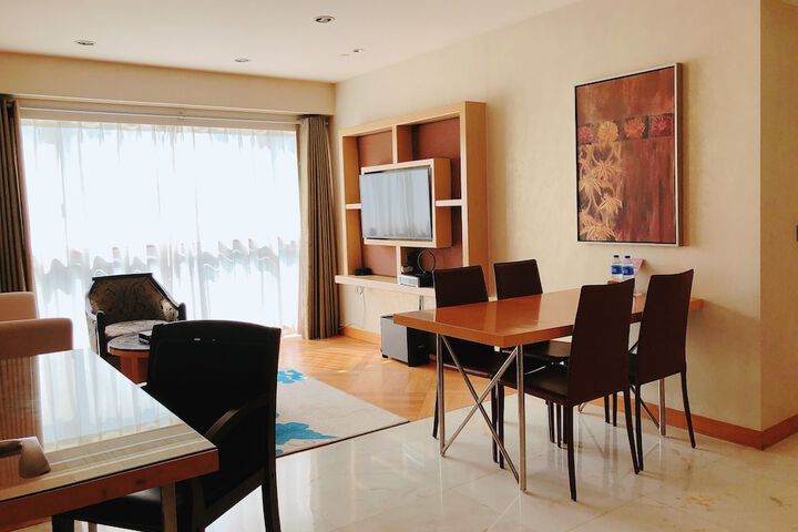 Room 14 of 66