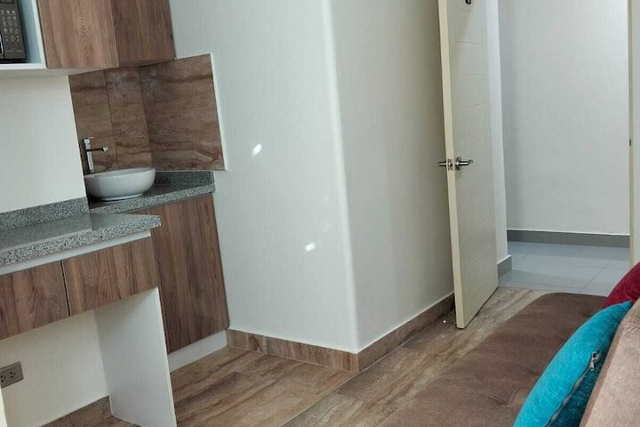 Room 48 of 284