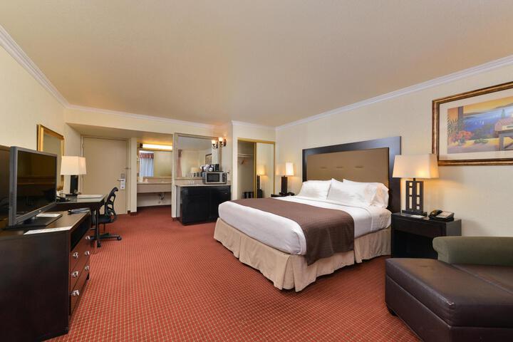Standard King Bed Accessible (5 of 11)