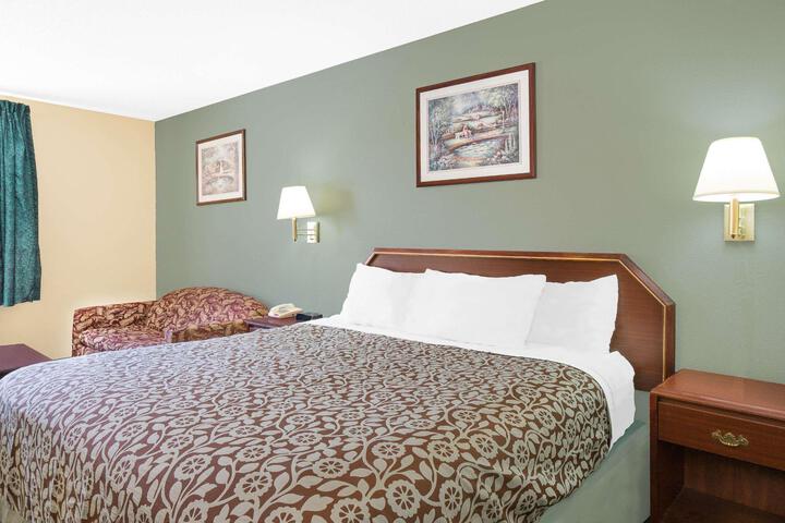 1 King Bed Accessible (12 of 12)