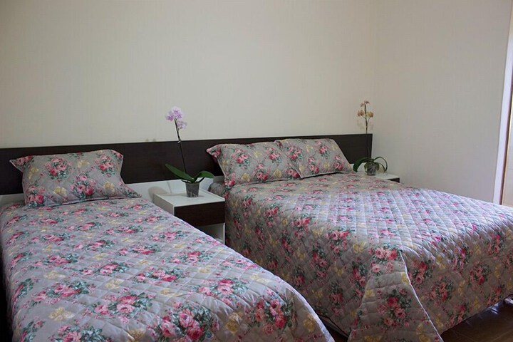 Room 12 of 46